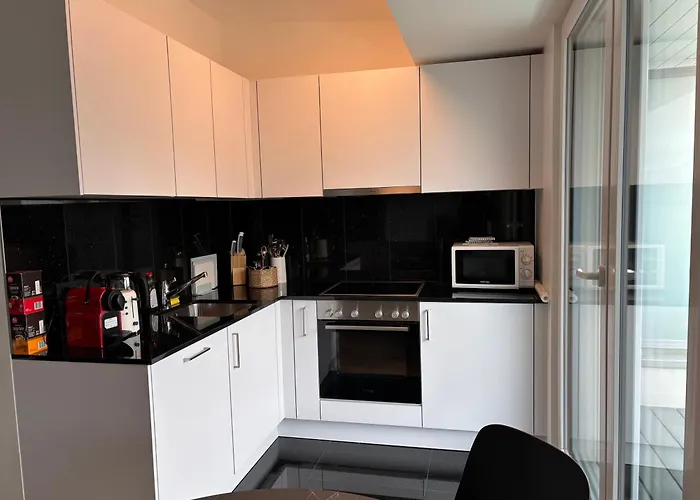 Apartmán New On Floor, 2 Minutes From Train Station