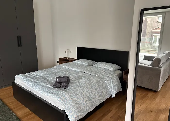 Apartmán New On Floor, 2 Minutes From Train Station